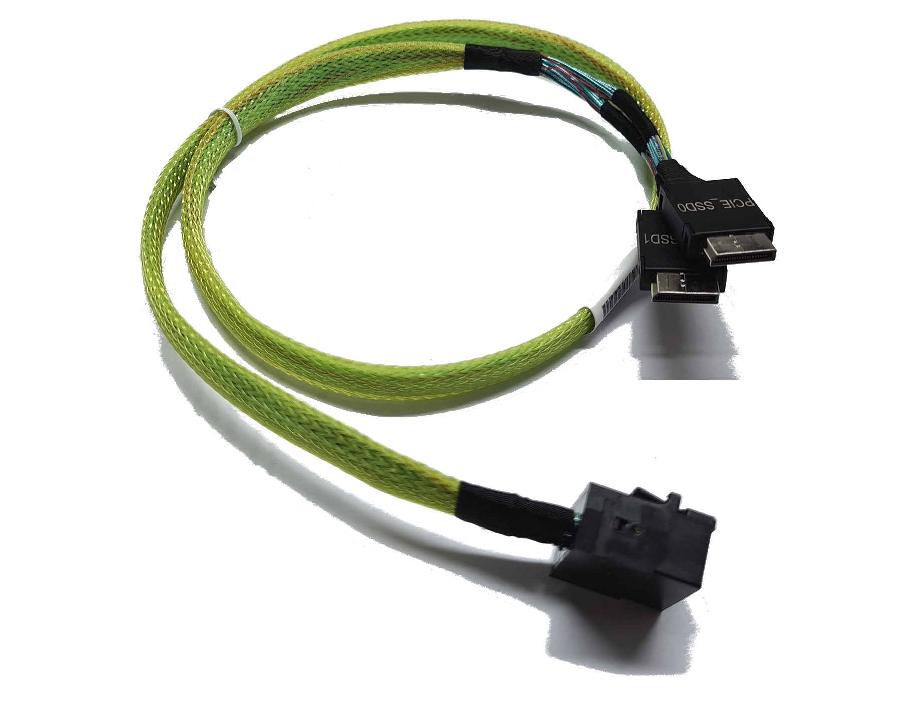 Broadcom Dual SFF-8643 auf 2x OcuLink SFF-8611 Kabel NVME Tri-Mode 0,70cm
